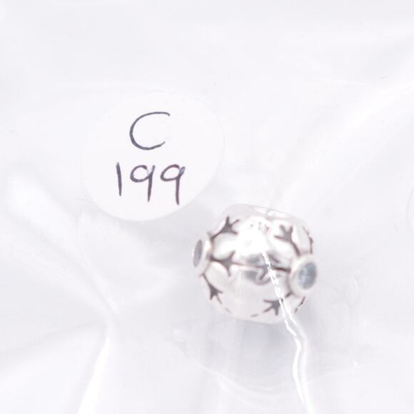 Authentic PANDORA Snowflake Charm - 790367CZA - Picture 11 of 12